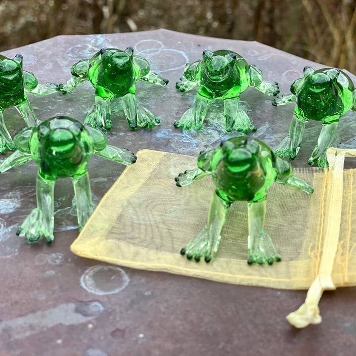 SHOPGIVECOURAGE - Wholesale Decorative Figurine - Glass Frog Sitter Miniature Sitter Collectible Figurine2