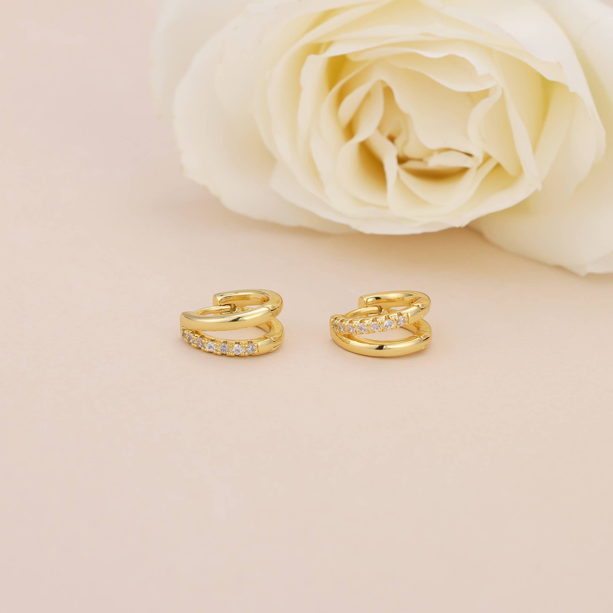 Melange Blanc – wholesale Huggie earrings – E182 double hoop huggie earring, double hoop earring7