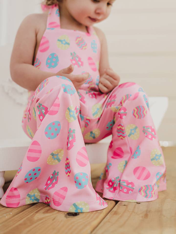 Andi Geplooide Bell Bottom Jumpsuit - Eieren Zoeken voor wholesale door Bailey's Blossoms