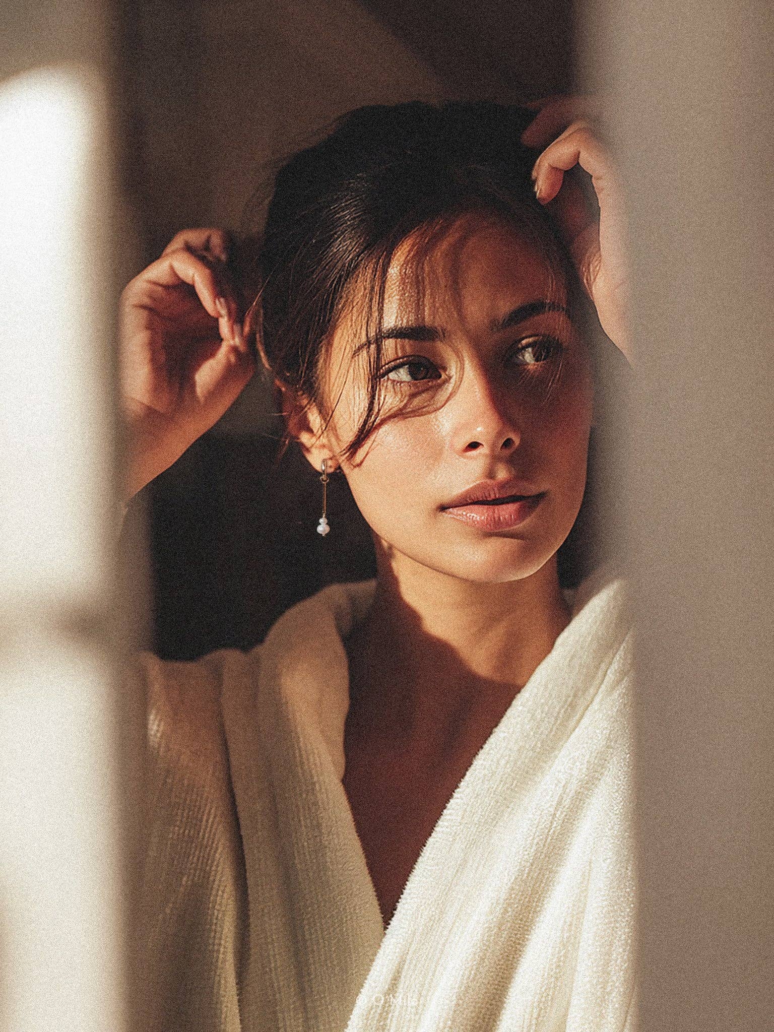 O'Milo - Wholesale Dangle Earrings - Pearl Drop Hoops. Elise1