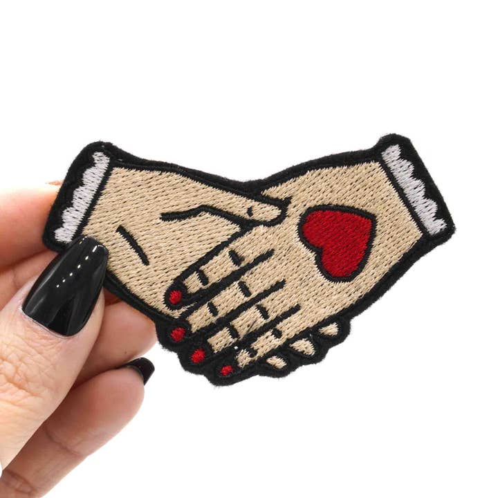 Victoriaanse Handenschudden Geborduurde Strijkpatch voor wholesale door Project Pinup