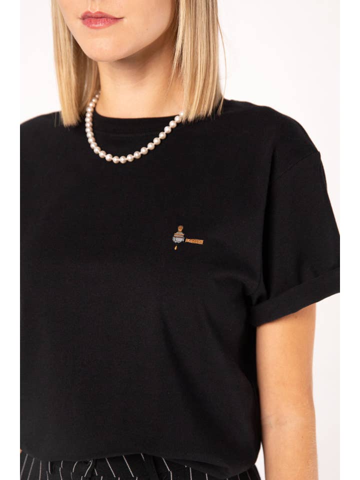 Fashion Drinks - Wholesale T-Shirt - Women's - Portafilter & Tamper | Embroidered organic cotton women t-shirt1