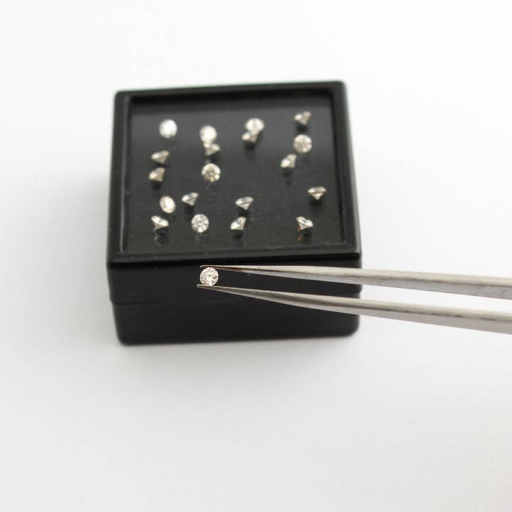 Echter Diamant 0,07 Karat / 2,6 mm Brillantschilff Natürlicher Rund Diamond for wholesale by BKGEMS