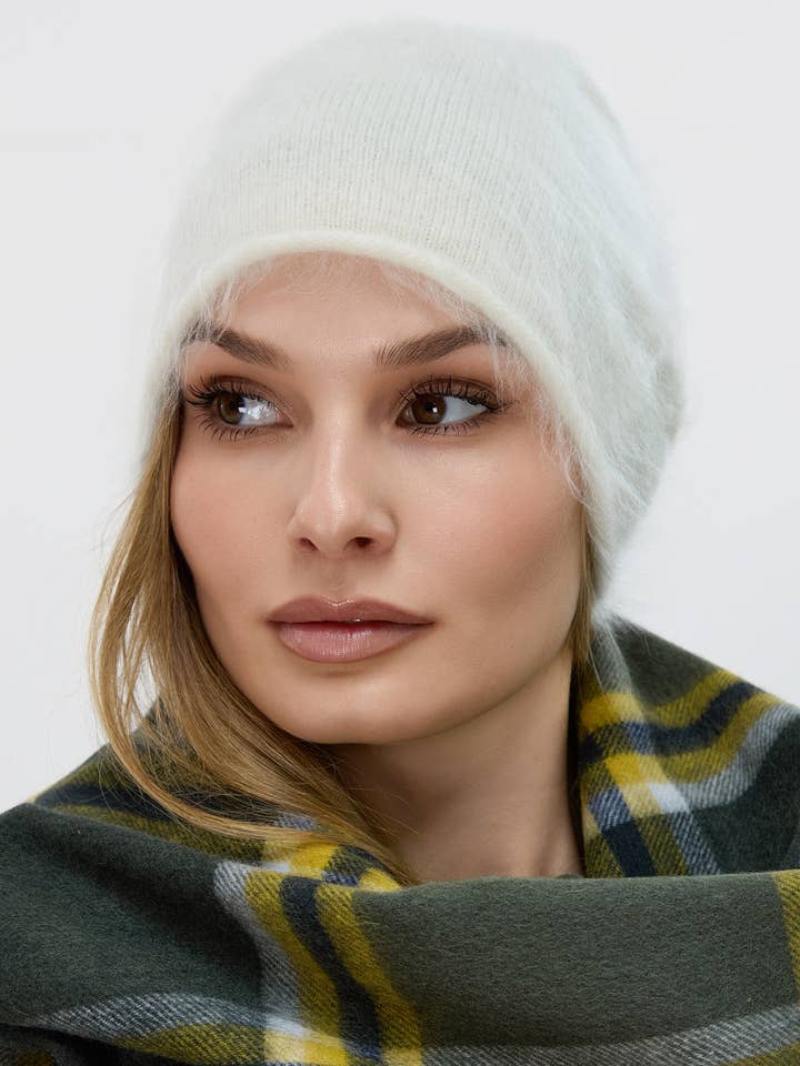 Borstad ren kashmirmössa för wholesale av Bellemere