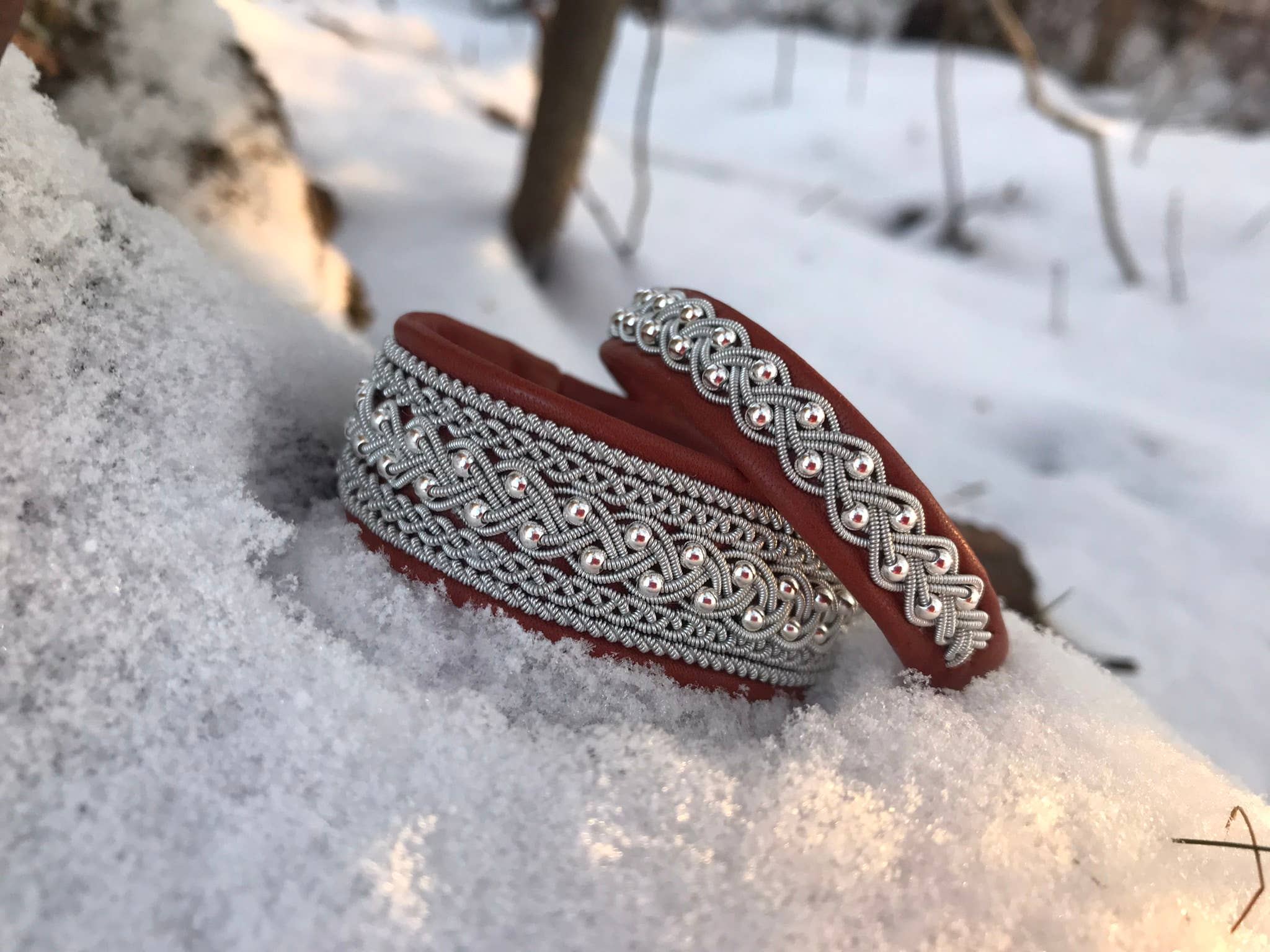 Jojk - Vente Bracelet jonc - Large bracelet sami de Laponie avec perles en argent #59