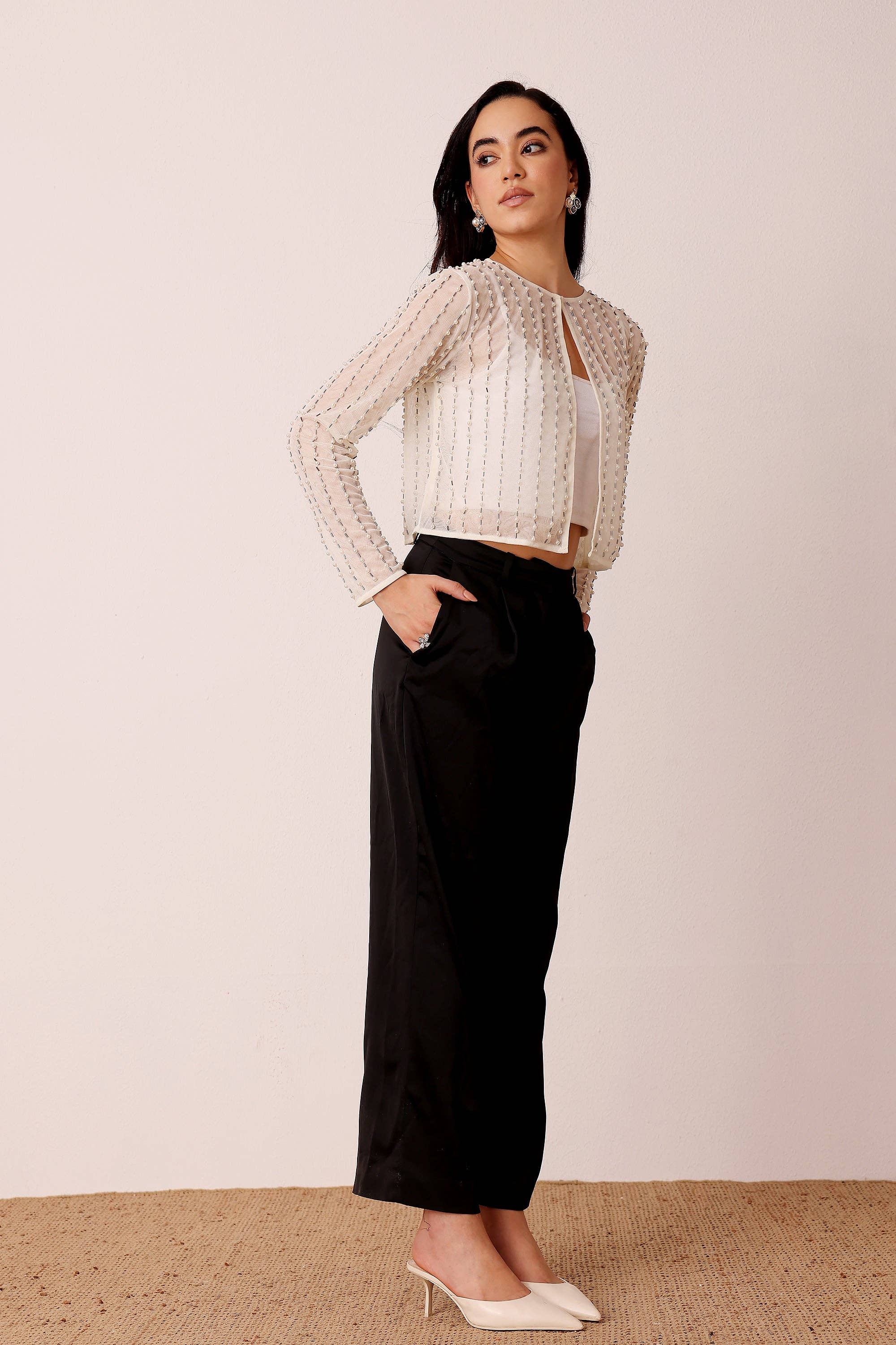 Ivoire Veste courte transparente ornée de perles en ivoire en vente sur Faire1