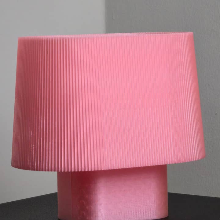 Roomberry - Wholesale Accent/Desk Lamp - Loomus Table Lamp – Cozy Light & Modern Design10