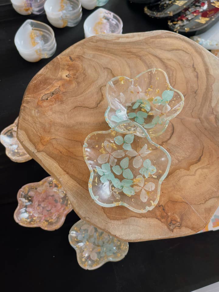 Daisy Acrylic Ring Dish in Teal for wholesale by Msn J Arts