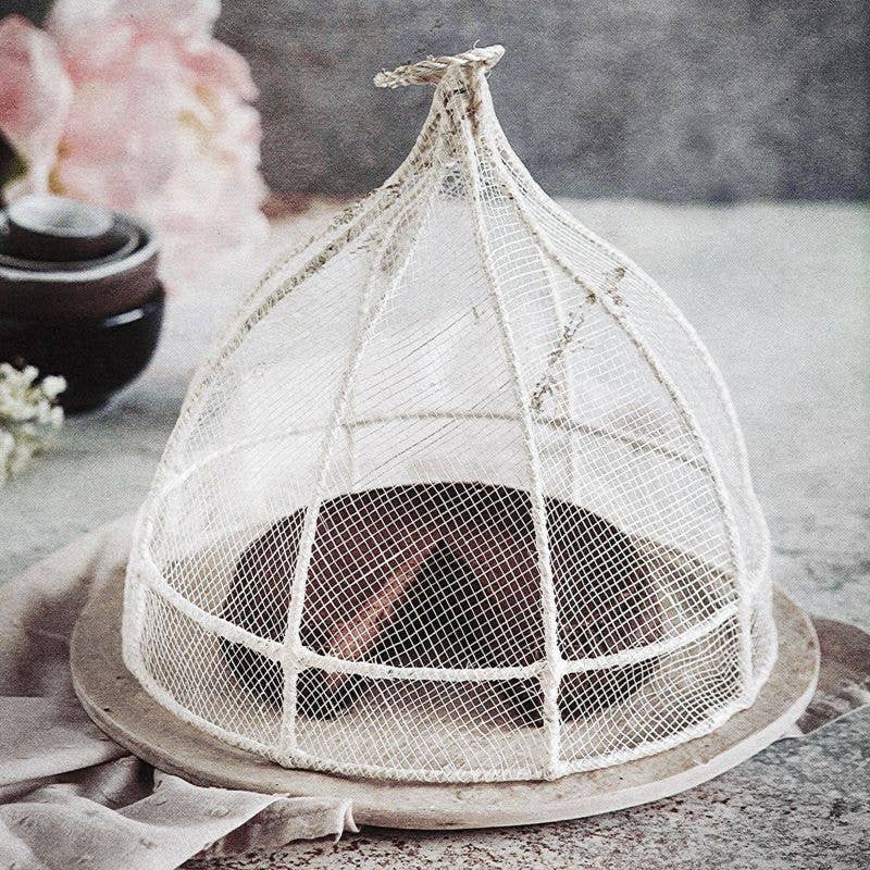 Fiorirà un giardino - Vente Treillis - Cloche alimentaire en maille d’abaca blanche D20 x H18 cm1