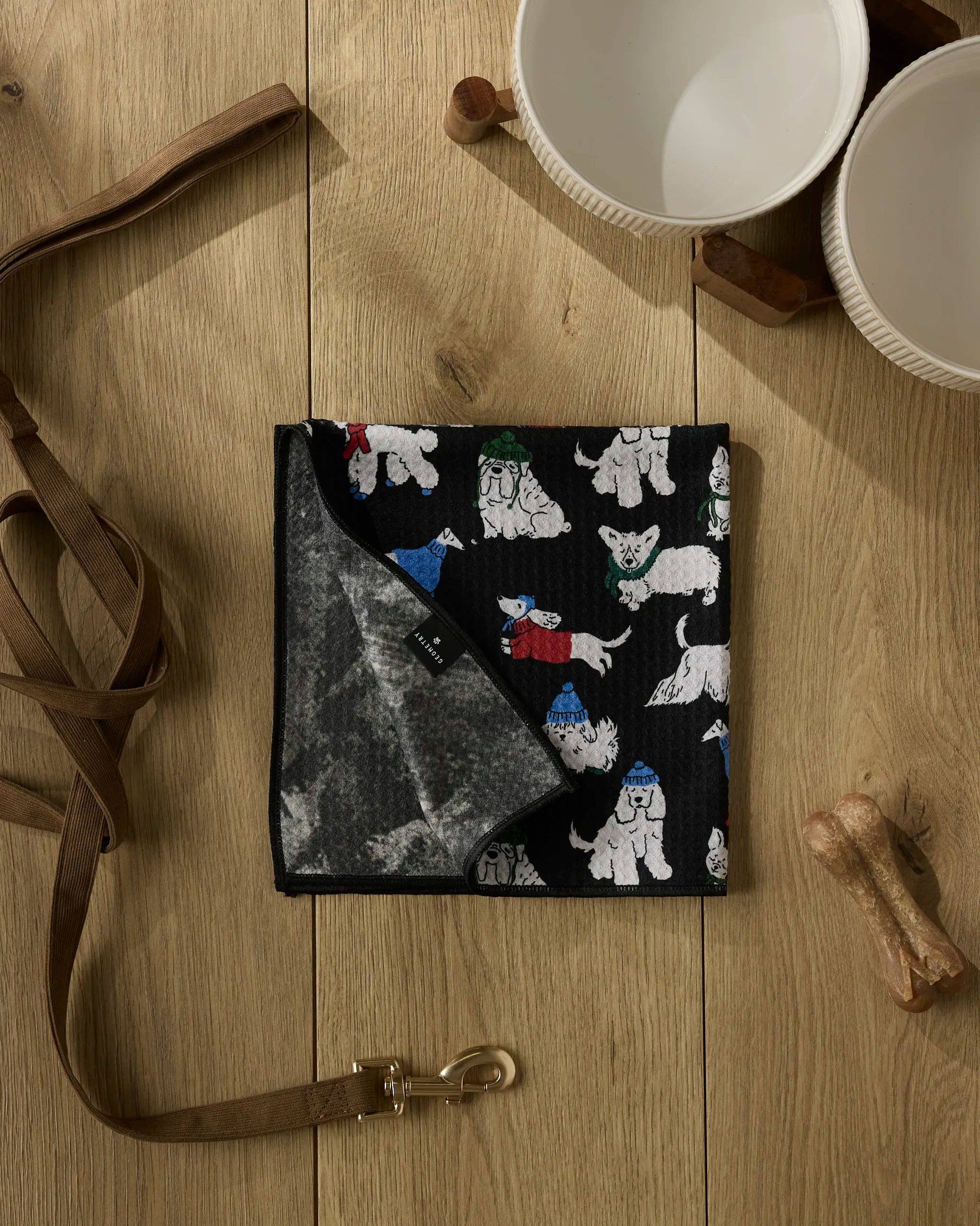 Geometry - Wholesale Pet Towel - Dog - Dogue Magazine Paw Towel2