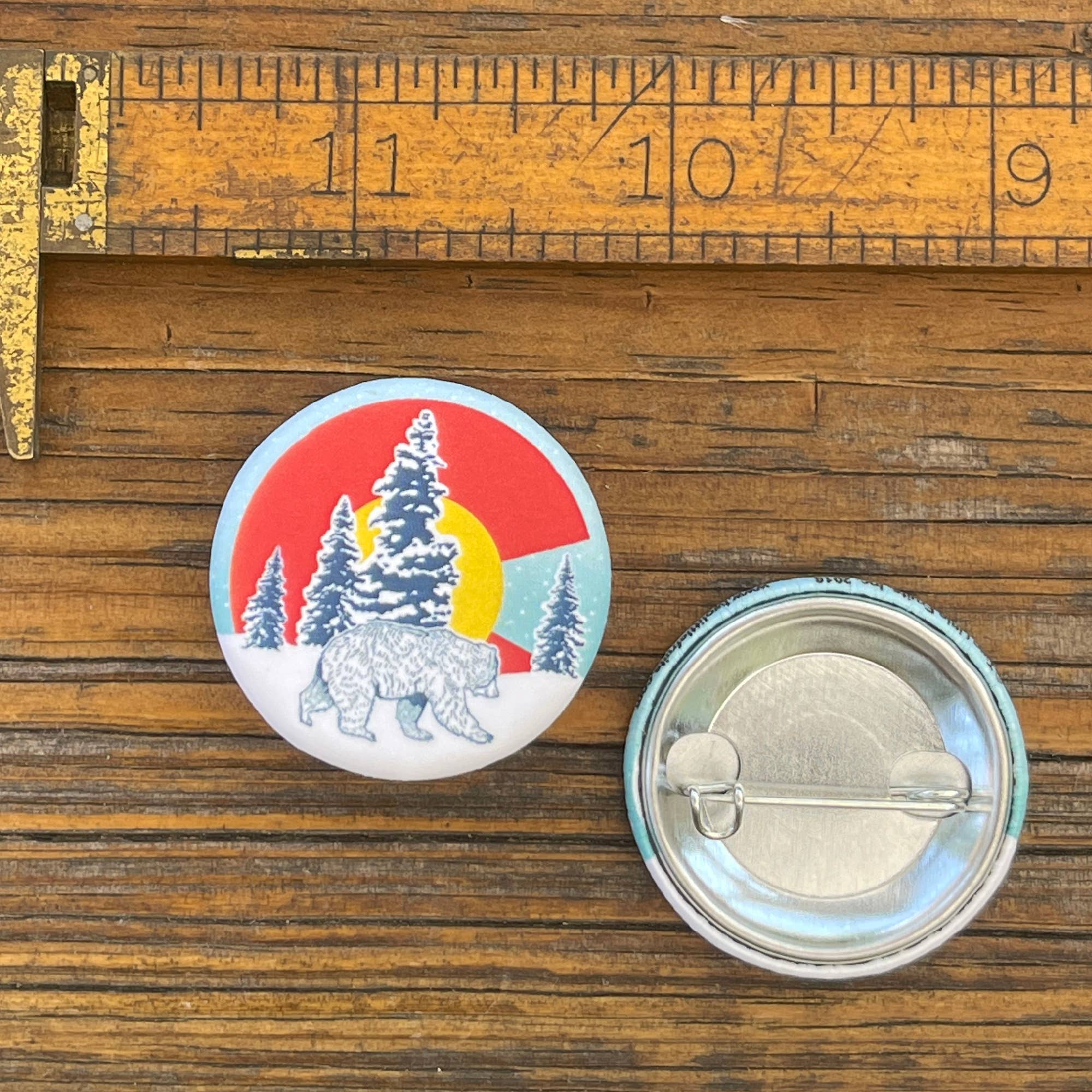 Two Little Fruits – Alfinete/botão de lapela por atacado – Pins | Pin de Botão do Colorado | Pin de Casaco | Pin de Mochila1