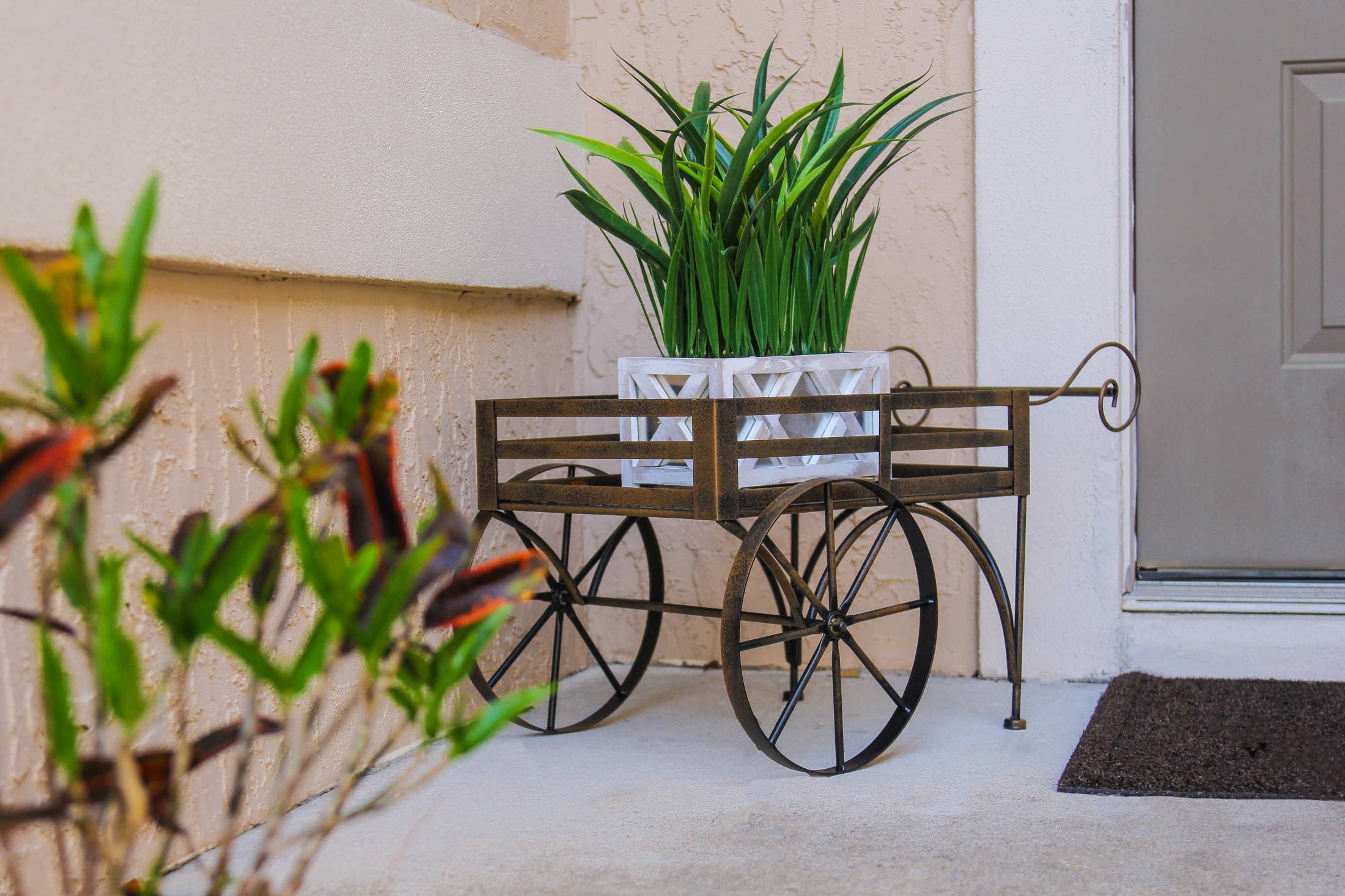 Zeckos - Wholesale Plant Pot Stand - 26 Inch Rustic All Metal Wagon Cart Plant Stand5