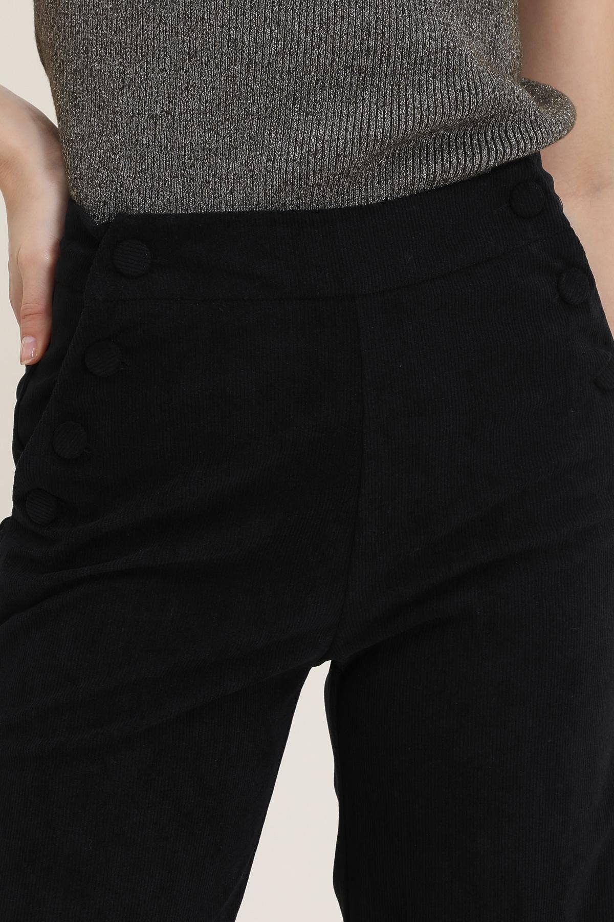 LULUMARY – Großhandel Trainings-/Jogginghose – Damen – Cordhosen P946 mit weitem Schnitt und hoher Taille14