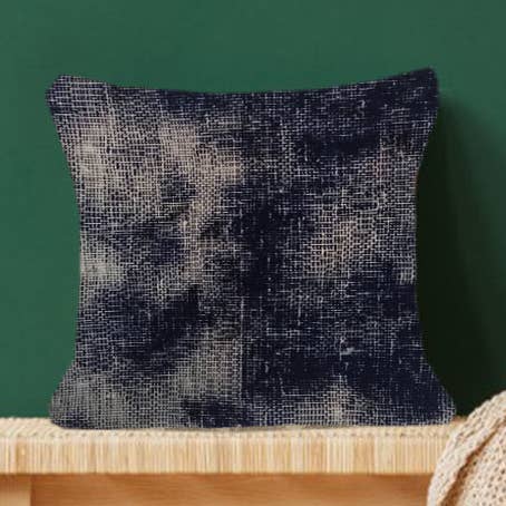 Housse de coussin Kilim noire tissée à la main pour la vente par Fybernots