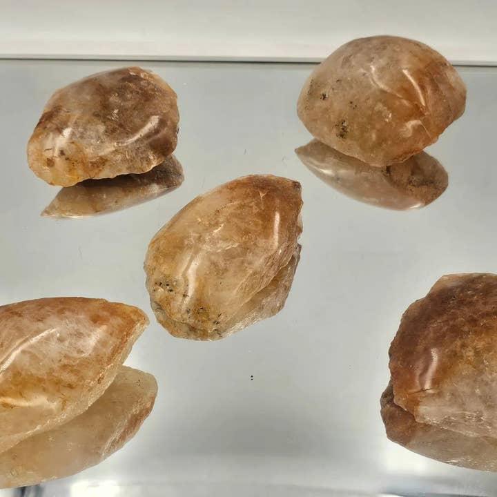 Distinction Crystals - Wholesale Spiritual Stone/Crystal - Golden Healer Quartz Crystal Half Polished 1KG Batch