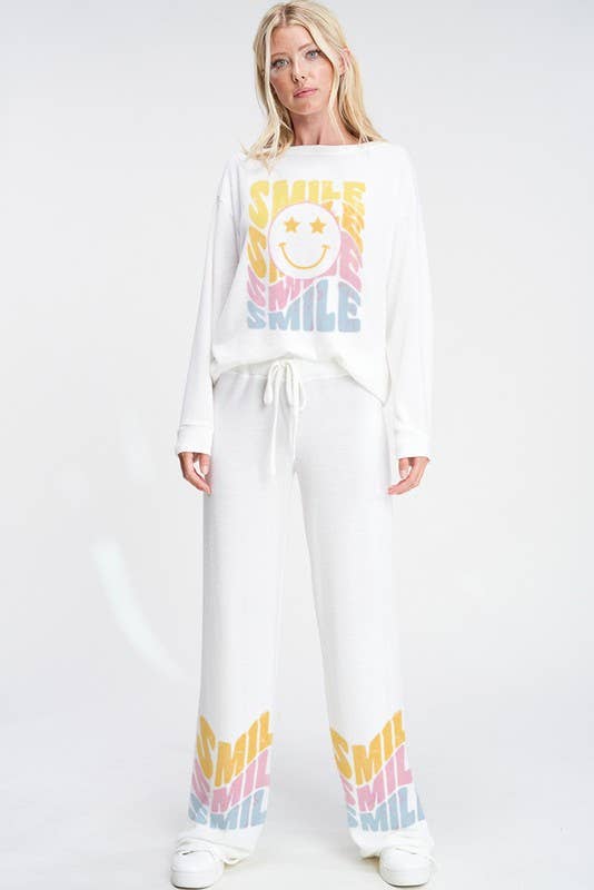 Peace Love Line – wholesale Mjukisset – Dam – STJÄRNA LEENDE TOPP OCH BYXOR LOUNGE SLITAGE SET4