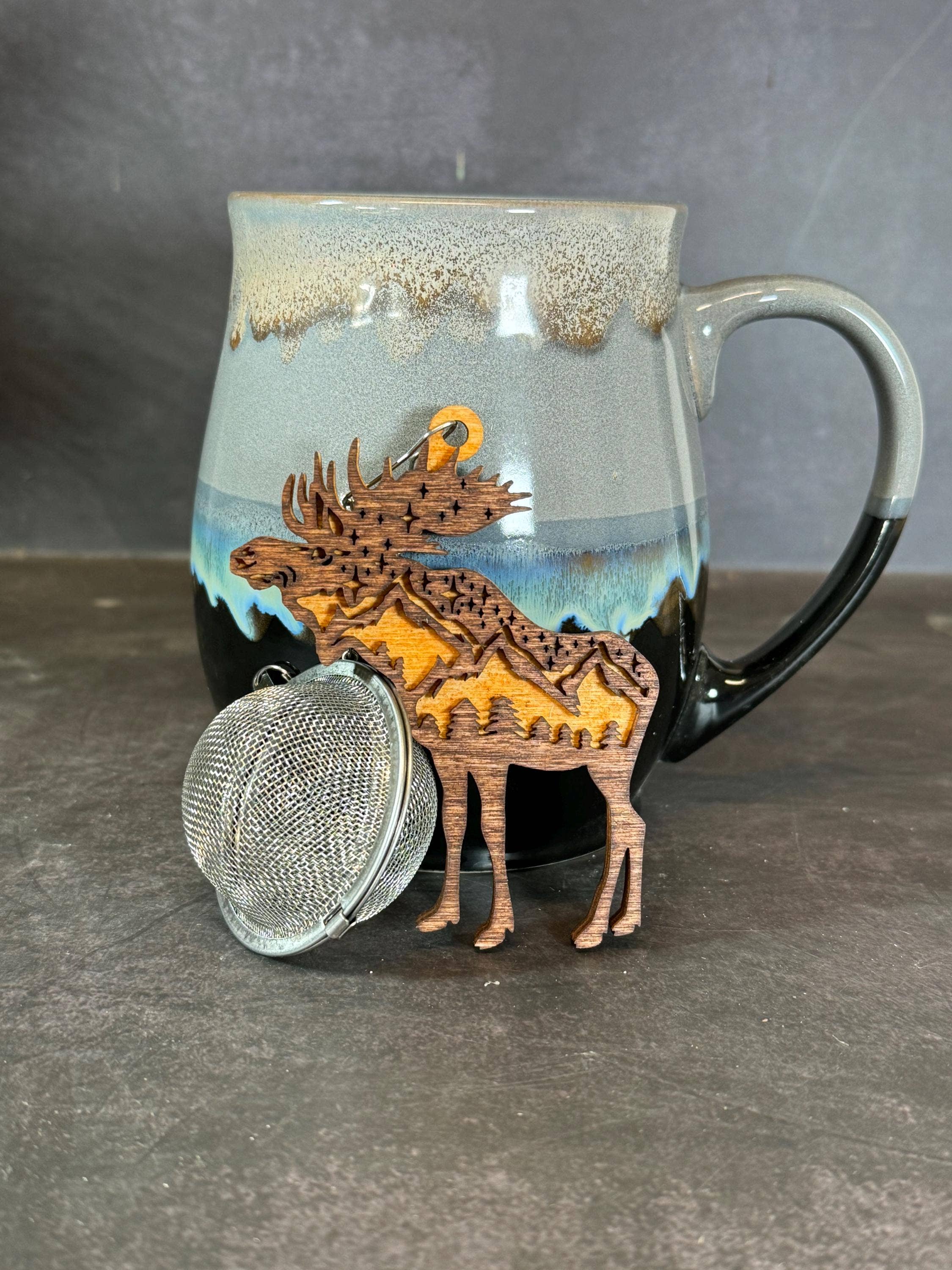 The Mas Boutique – wholesale Tea strainer/infuser – Rustic Moose Mountain Scene Tea Buddy Loose Leaf Tea Infuser