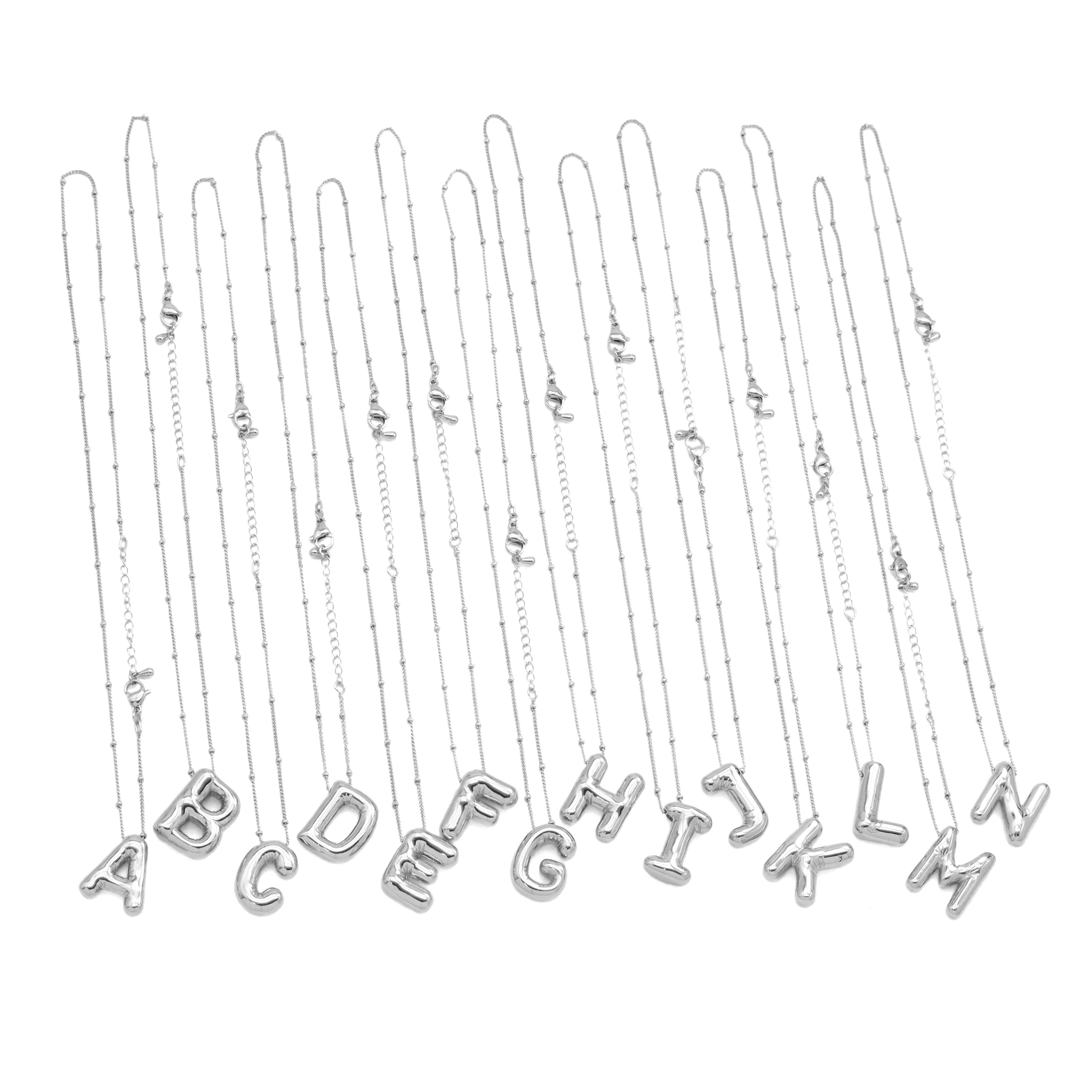 BestBeads&Beyond - Vendita all'ingrosso Collana con ciondolo/pendaglio - Collana con ciondolo a forma di lettera iniziale Ballon Bubble, SKU #EF5841