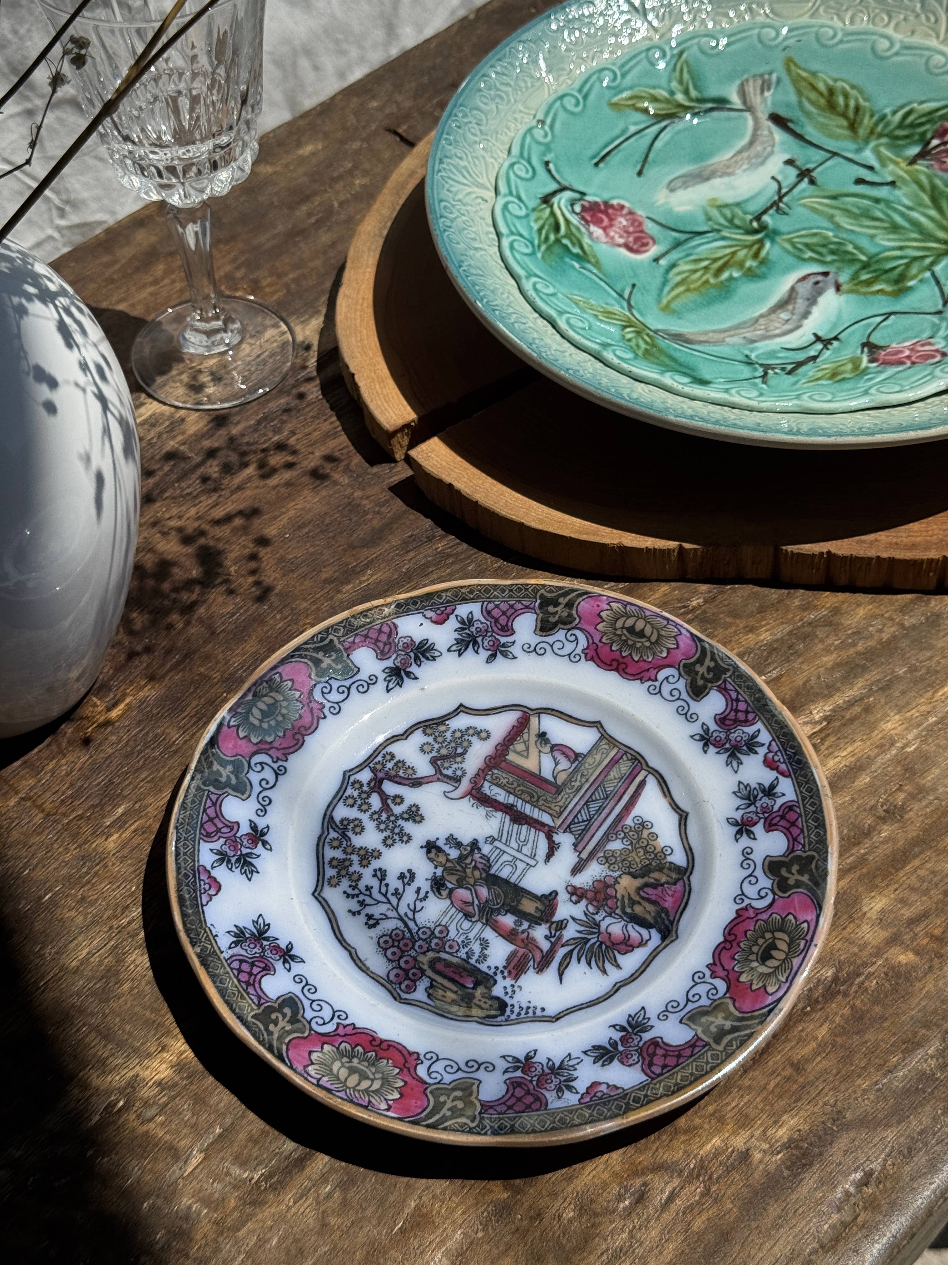 Office Objets - Wholesale Dinner Plate - 1850 Canton plate depicting a garden scene10