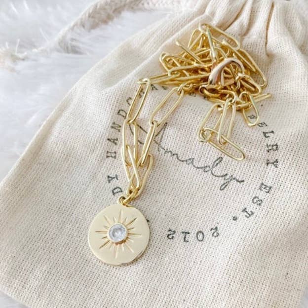 Amady Jewelry - Vente Colliers à pendentif - Collier en forme de soleil doré, trombone, chaîne en métal doré, médaillon7