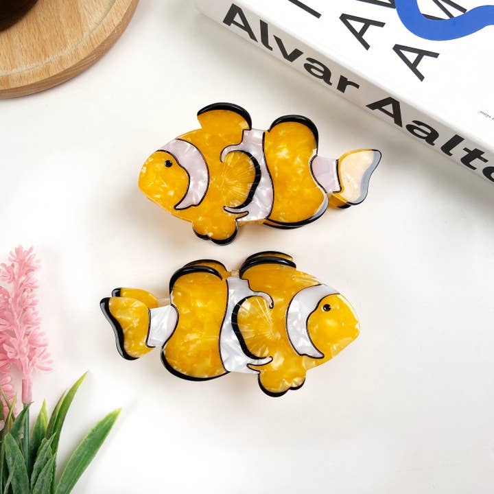 Clownfisch-Haarclip aus Acetat in Klaubenform – Marine Tier Haarklammer für den Großhandel von TheDivaSoap