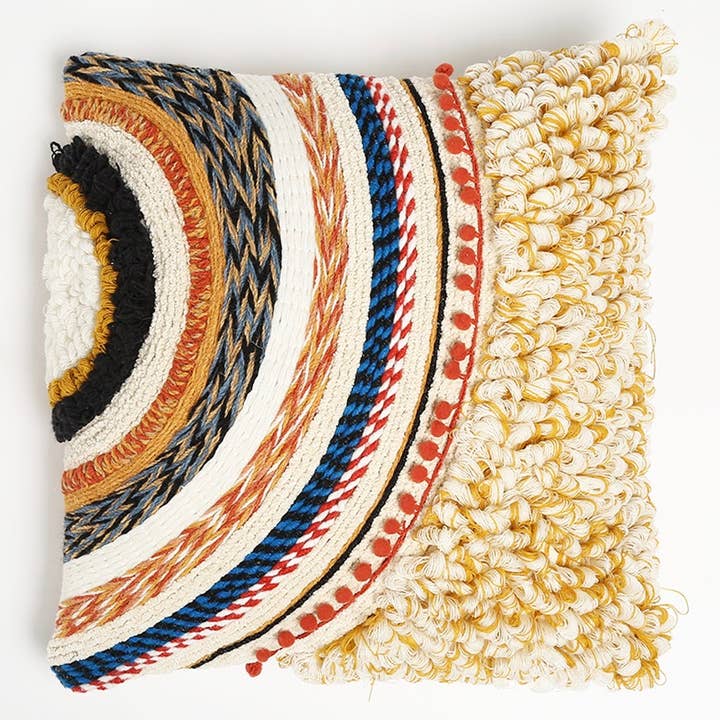 Tuftede & broderet pudebetræk for engroshandel hos IndieRoots