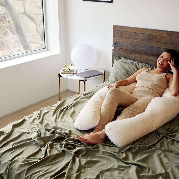 Yana Sleep - Wholesale Bedding Pillow - Yana 360° Cooling Gel Body Pillow - Latex Free5