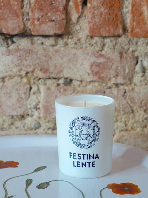 CAREZZE 200gr (7oz) Niche Perfume Soy Candle Made in Italy for wholesale by FESTINA LENTE MILANO