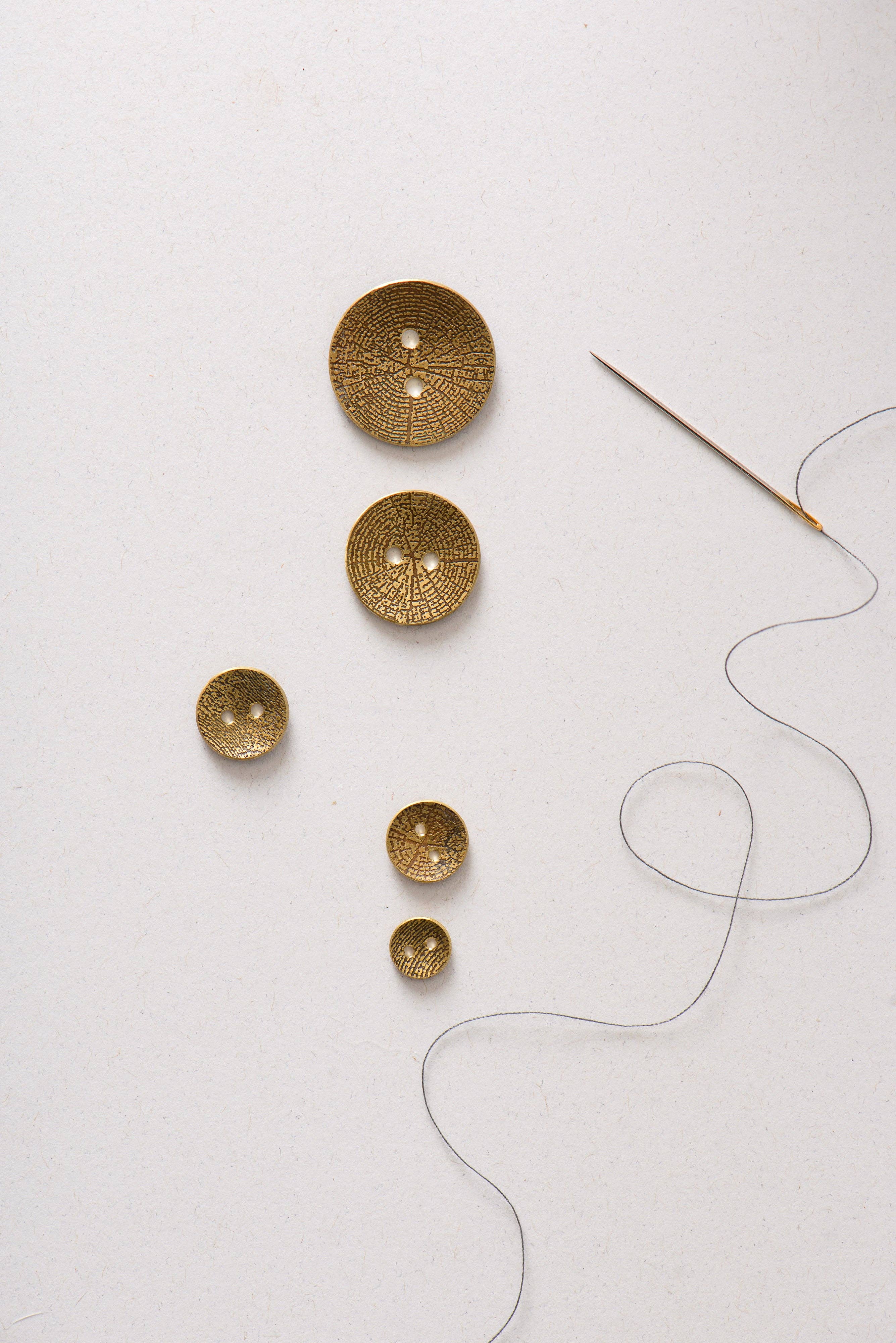 Quince & Co. - Wholesale Sewing Button/Snap - woodgrain brass buttons5