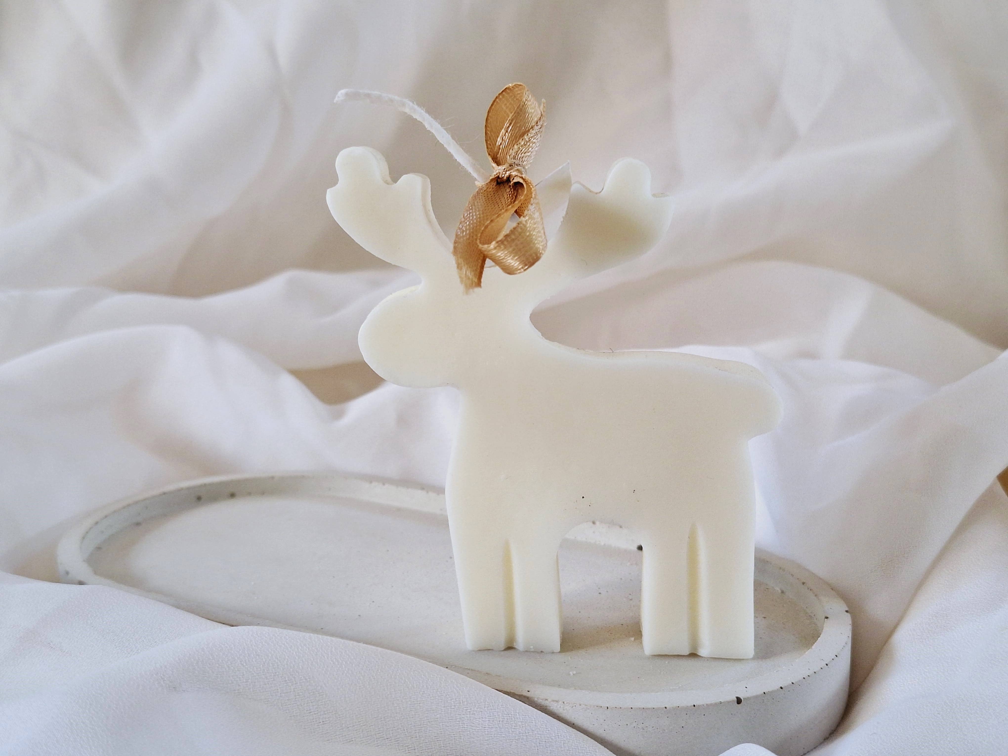 Your Nice Things - Candles - - Wholesale Novelty candle - Reindeer Soy Wax Christmas Candle
