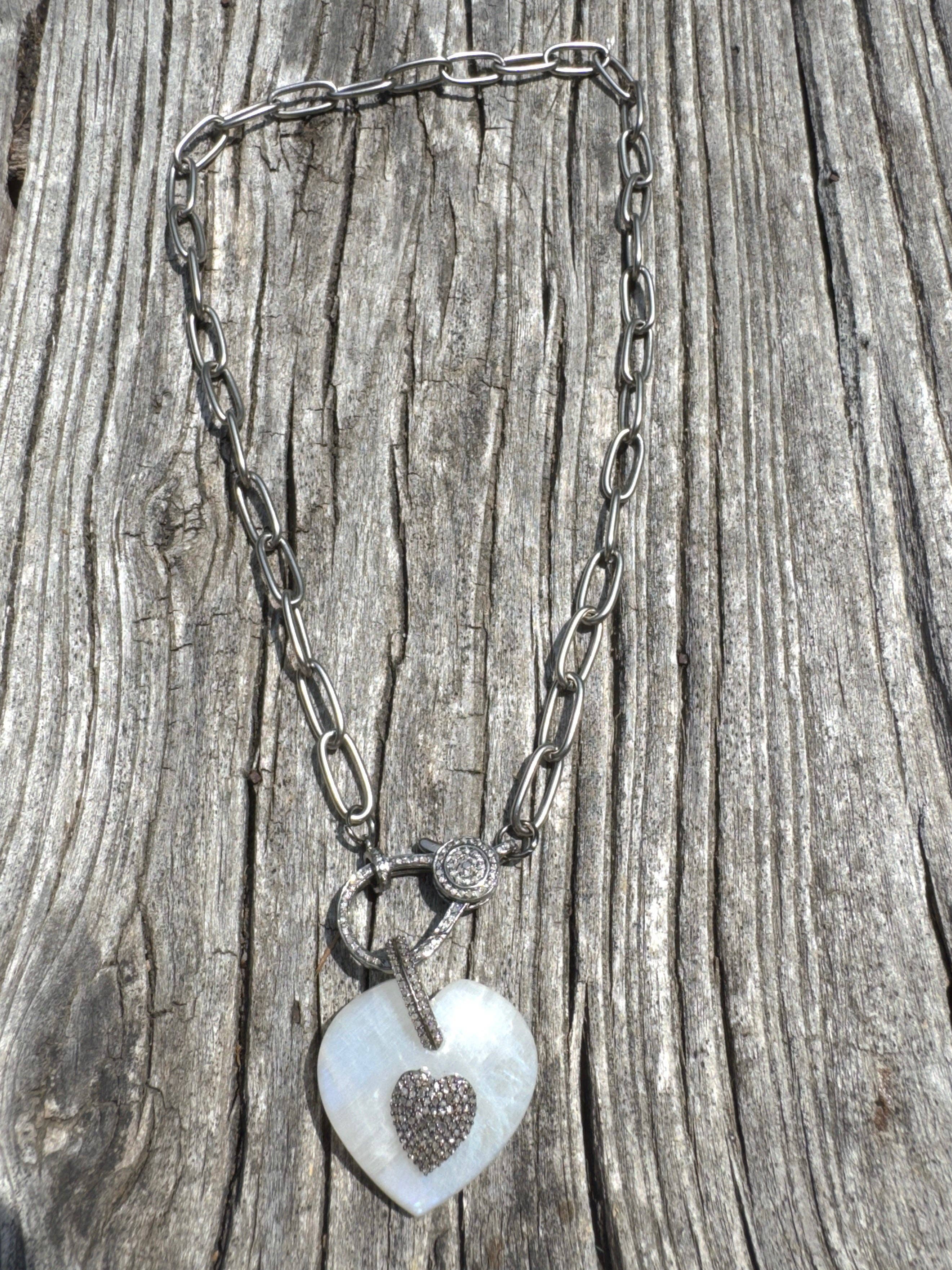 ILISSA MICHELE JEWELRY – Großhandel Gliederhalskette – Halskette mit ovaler Büroklammer und Pavé-Diamantverschluss2