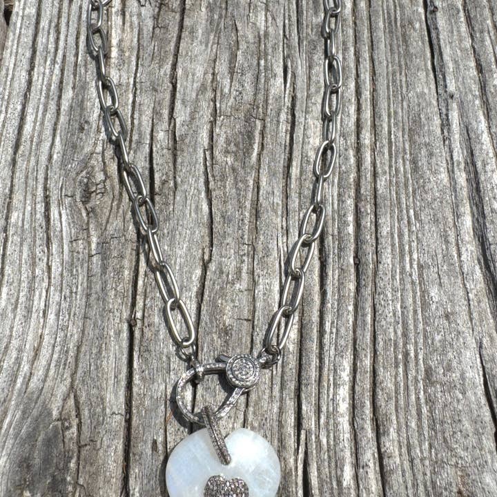 ILISSA MICHELE JEWELRY – Großhandel Gliederhalskette – Halskette mit ovaler Büroklammer und Pavé-Diamantverschluss2