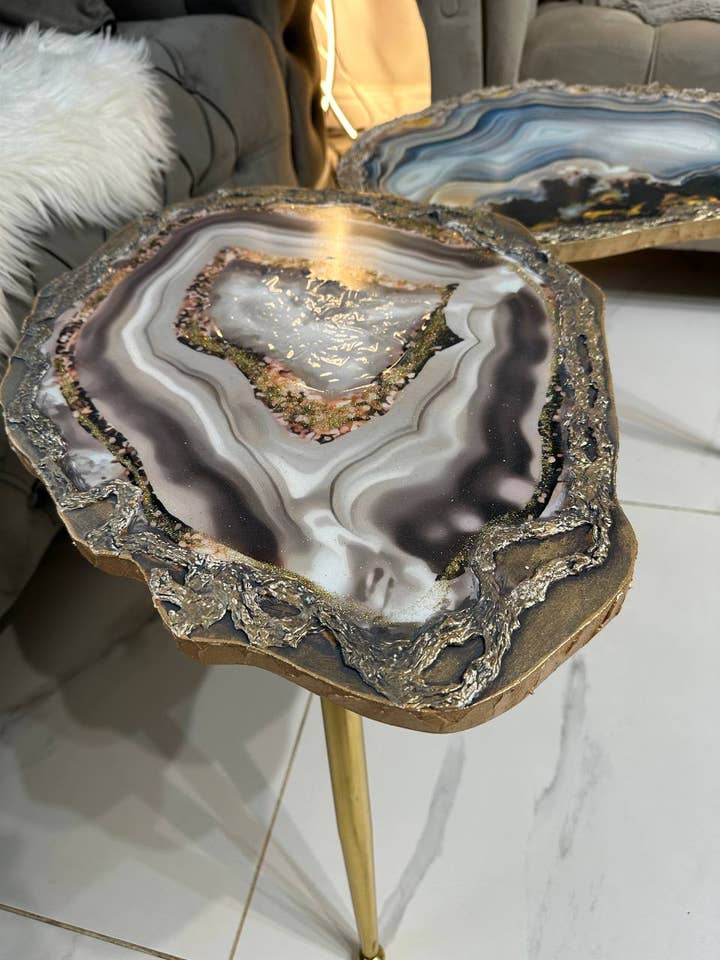 2 grandes tables gigognes faites à la main en époxy art Geode, café/accompagnement ( pour la vente par SamshineDesign