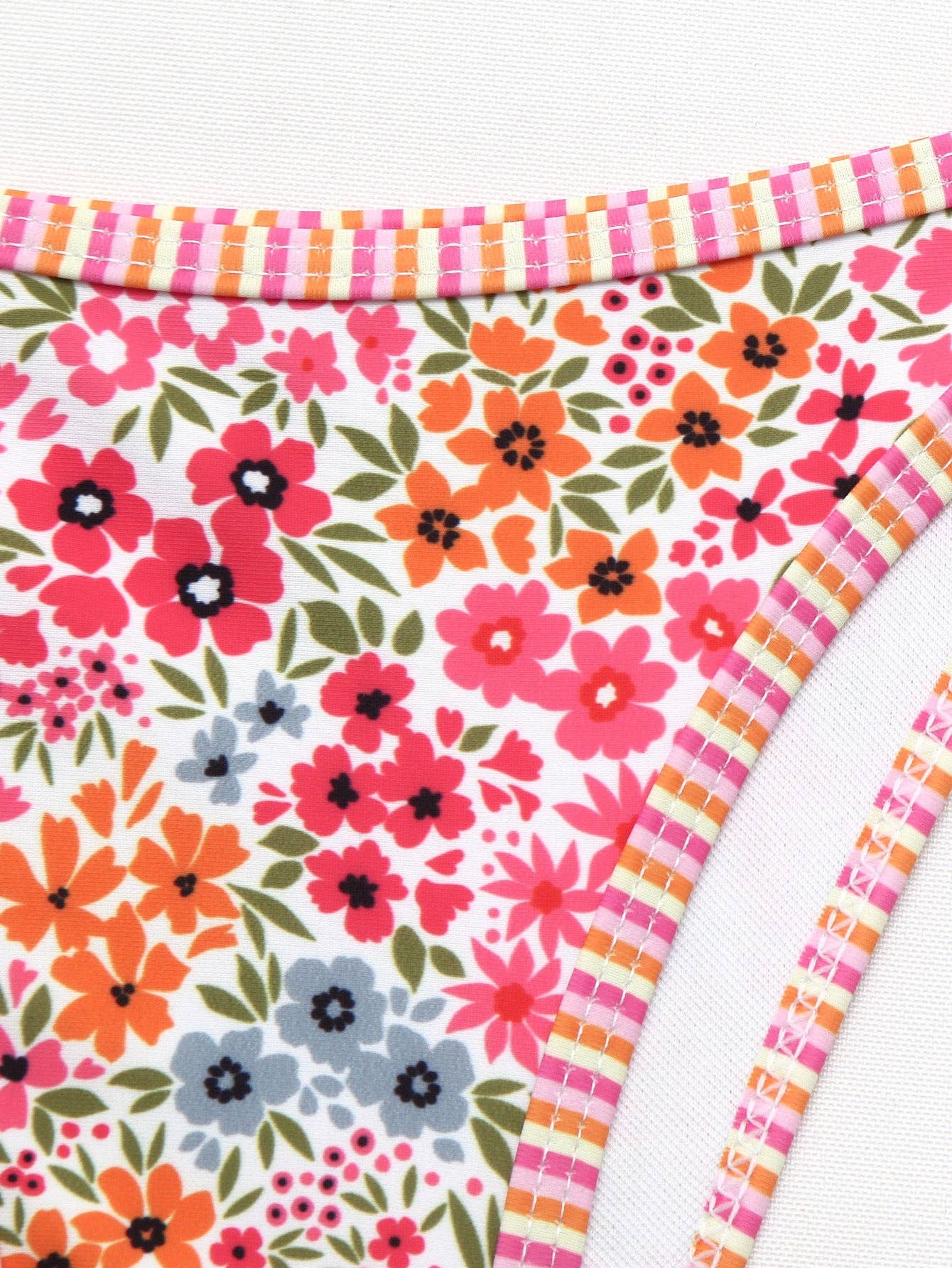 Dipped Shop - Wholesale Two Piece Swimsuit - Women's - Trendy Floral Printed Bikini Swimwear DP25C54916