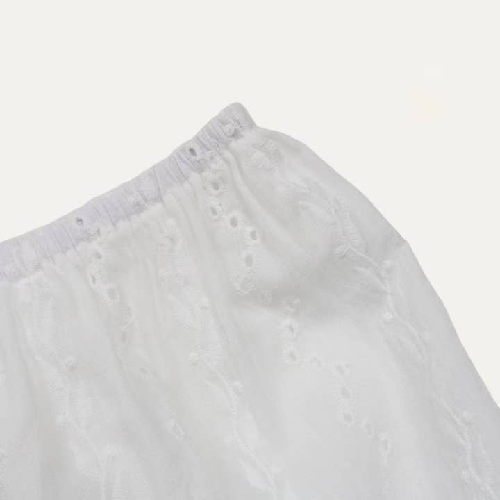 BIANCO PURO Mini abito elegante a maniche corte con spalle scoperte in vendita all'ingrosso su Faire1