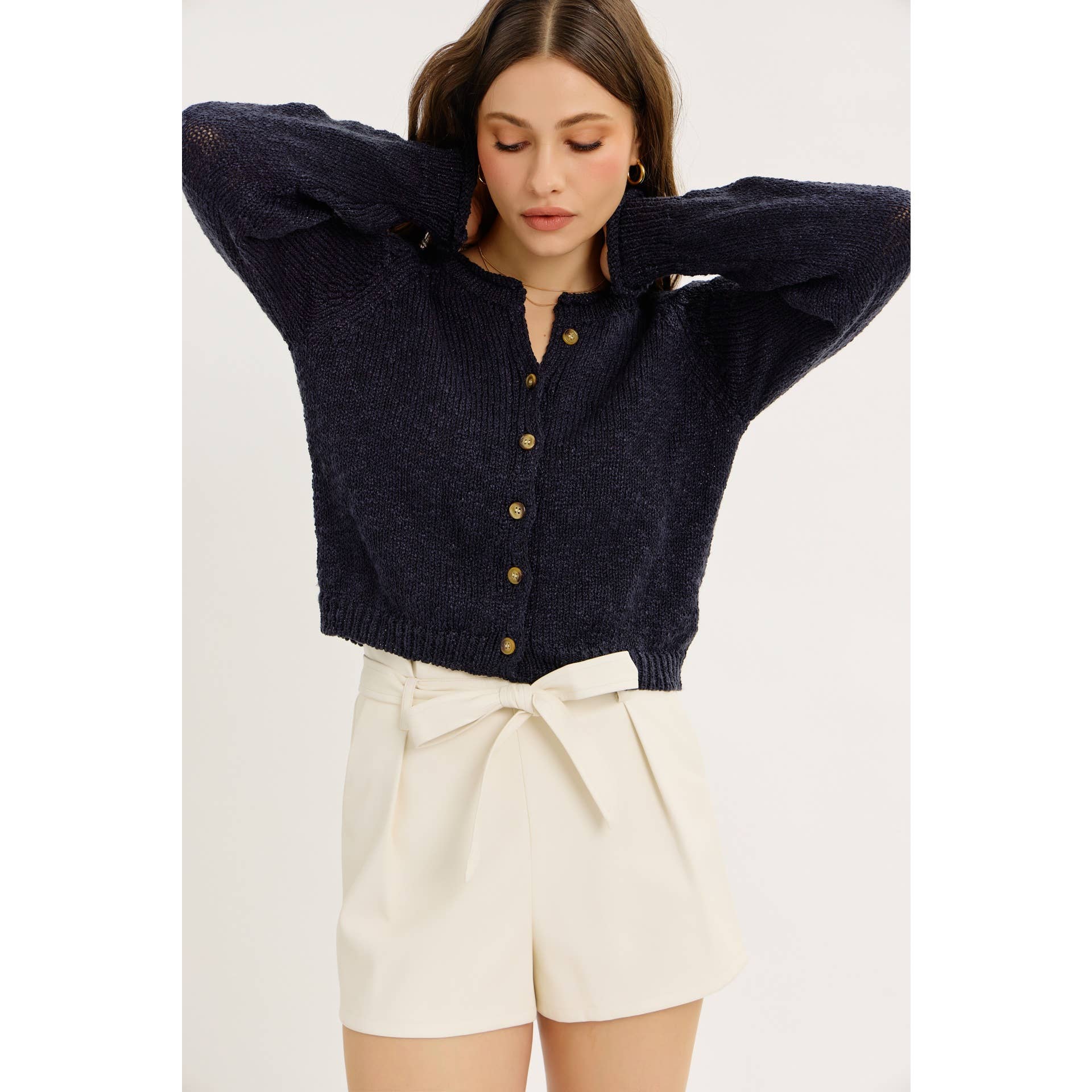 idem ditto – Engroshandel Cardigan - Dame – LETSTRUKTURERET CARDIGAN MED KNAPPER2