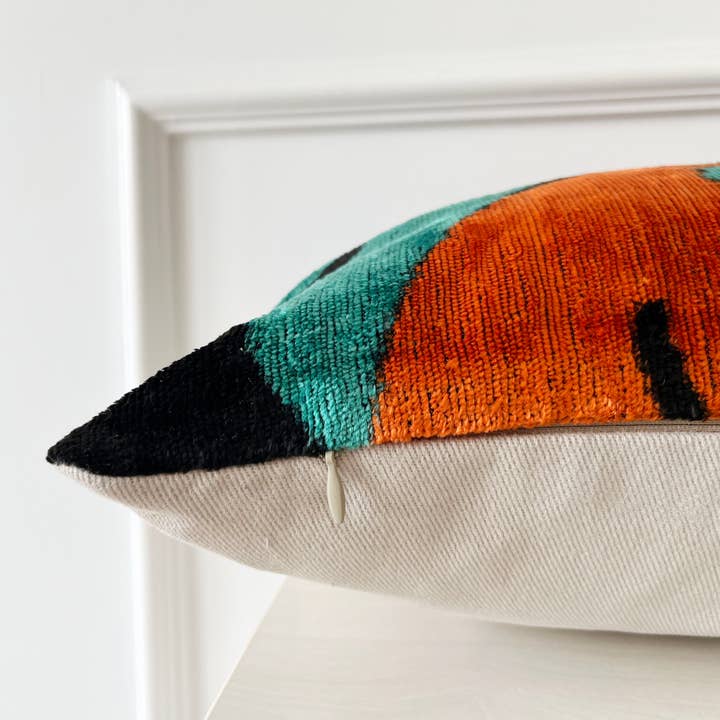 Samarra Home - Wholesale Throw Pillow Cover - Squirrel Pillow Cover, Animal Ikat Velvet Pillow