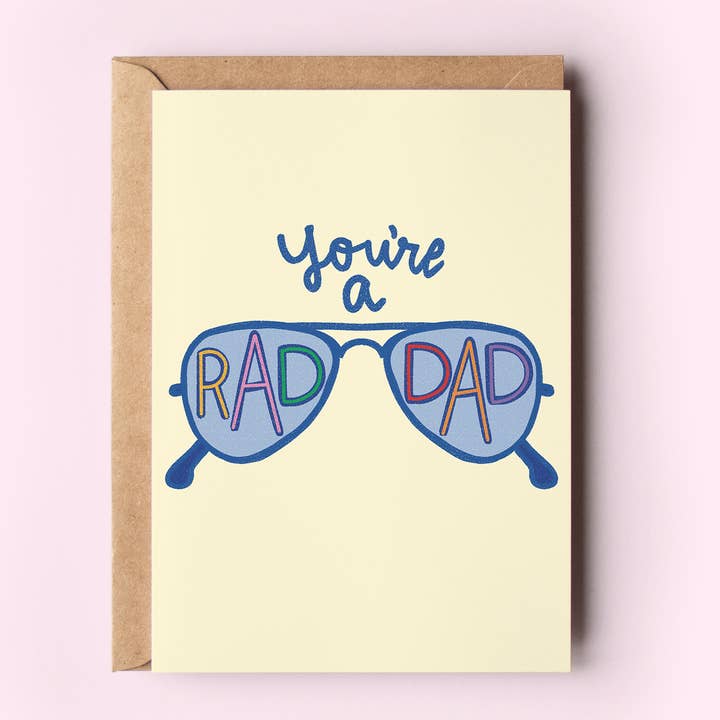 Carte de vœux de fête des pères "Tu es un papa génial" avec lunettes de soleil pour la vente par The Shelley Society