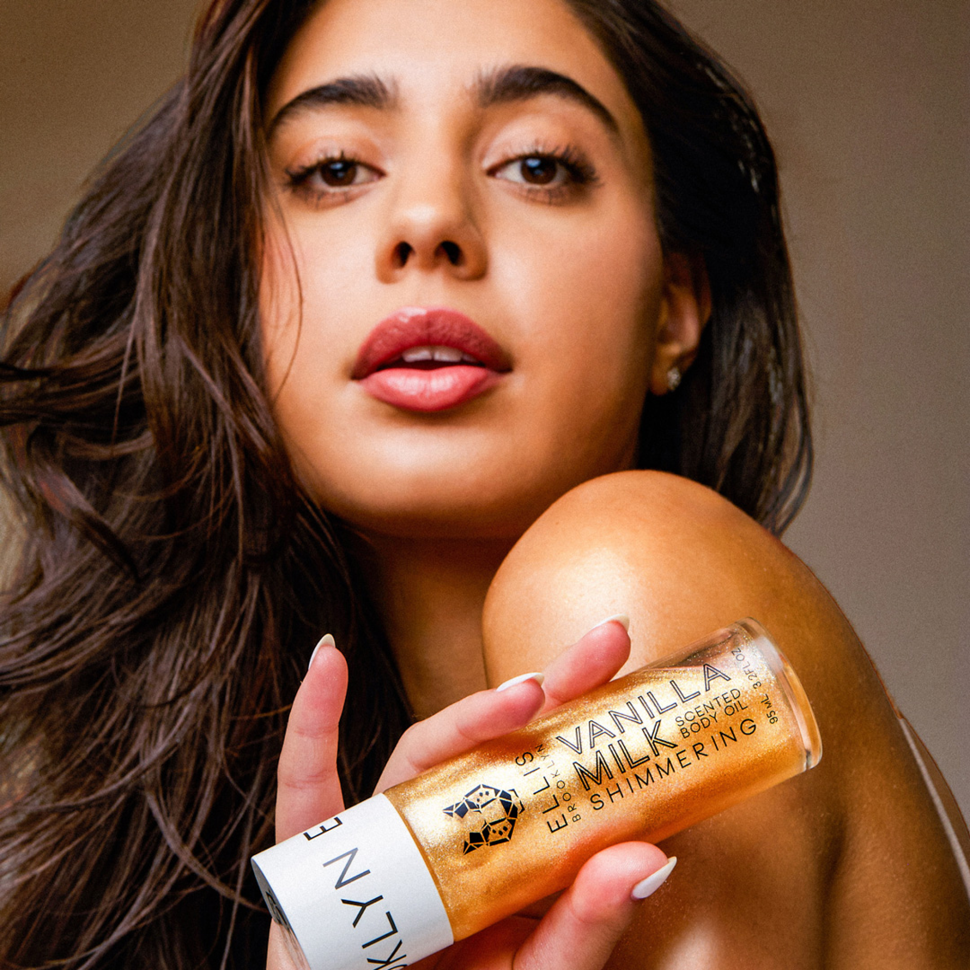 Ellis Brooklyn - Wholesale Bath/Body Oil - VANILLA MILK SHIMMERING SCENTED BODY OIL2