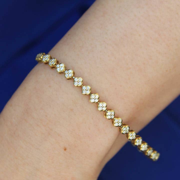 Fifth and Fine - Wholesale Tennis Bracelet - 1 1/4 Carat tw Natural Diamond Clover Quatrefoil Tennis Brac4