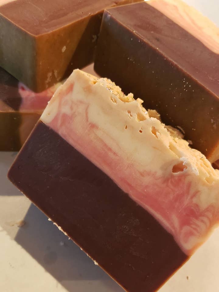 Latte moka à la menthe poivrée pour la vente par Lala's Soaps