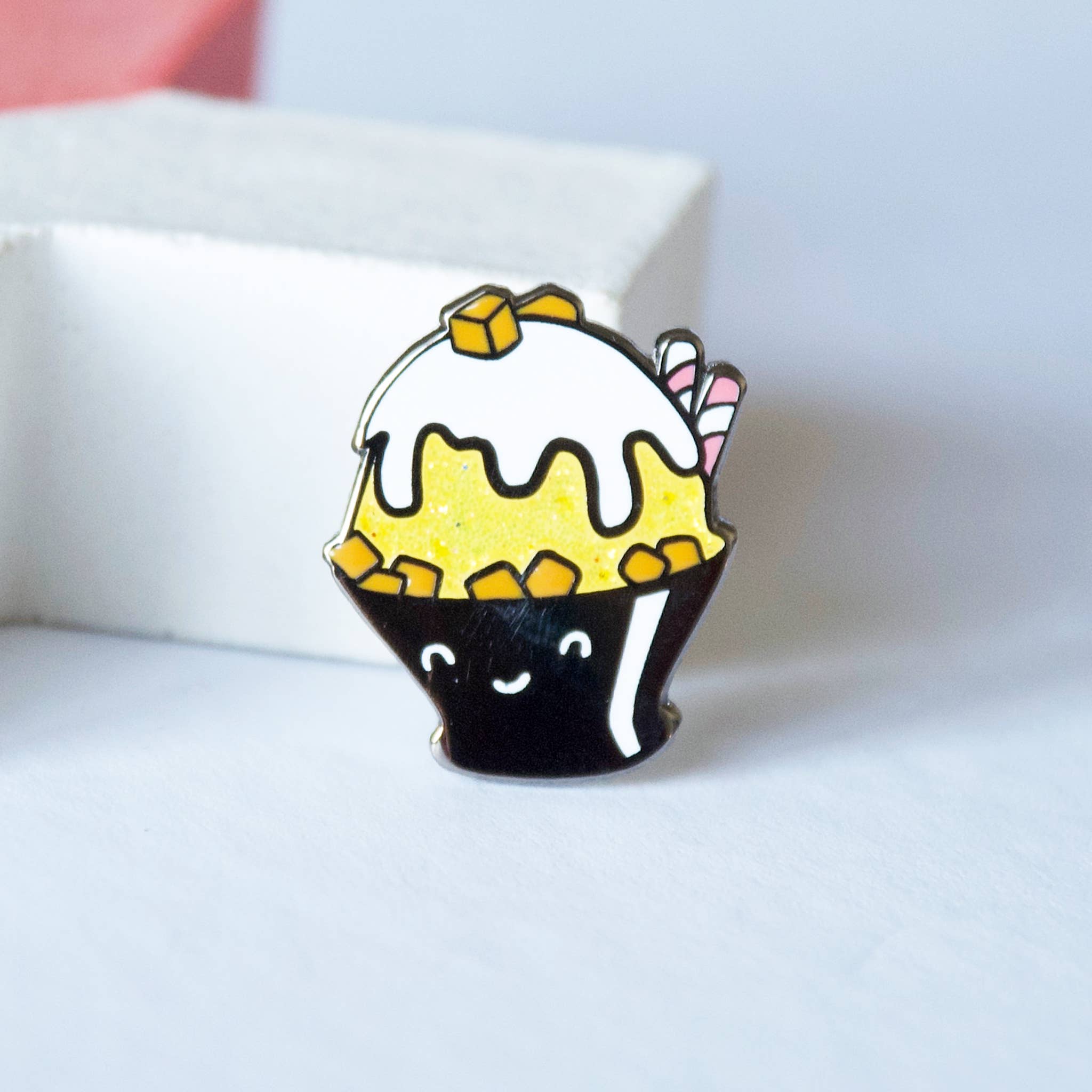 Hop & Flop - Wholesale Lapel Pin/Button - SALE // Bingsoo (Shaved Ice) Dessert Enamel Pin0