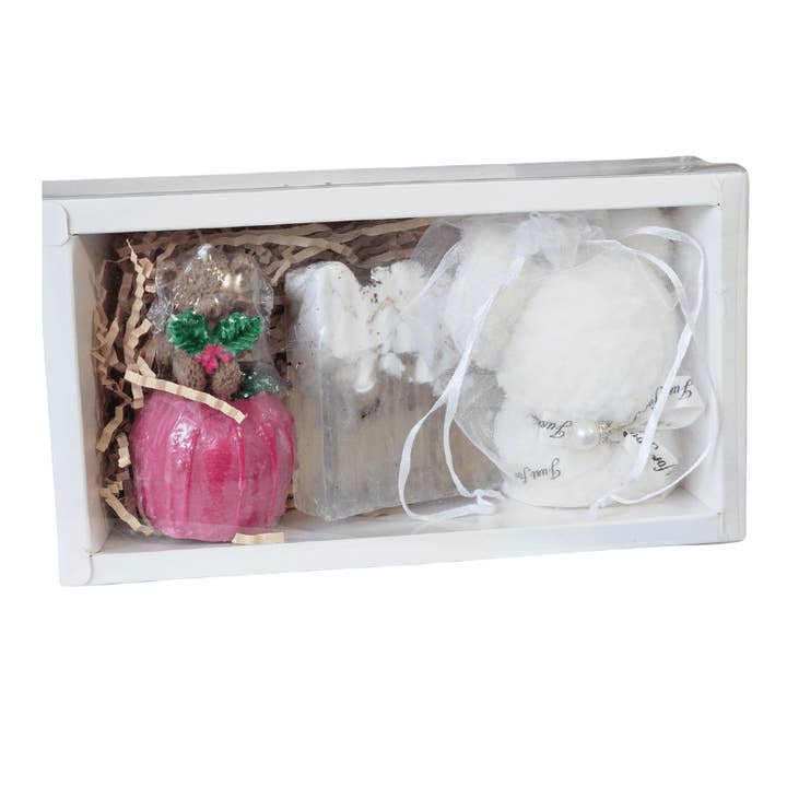 Sab&co - Wholesale Bath & body set - Christmas Box – Nougat Candle & Cocooning Delights1