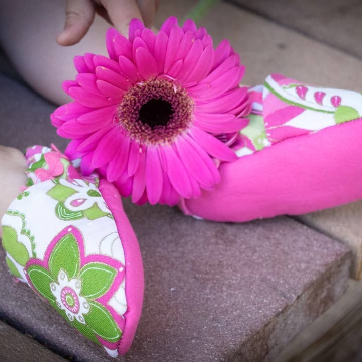 Pretty in Pink - Baby Booties 6-12 months- nonslip bottom for wholesale by LilSkeeterz