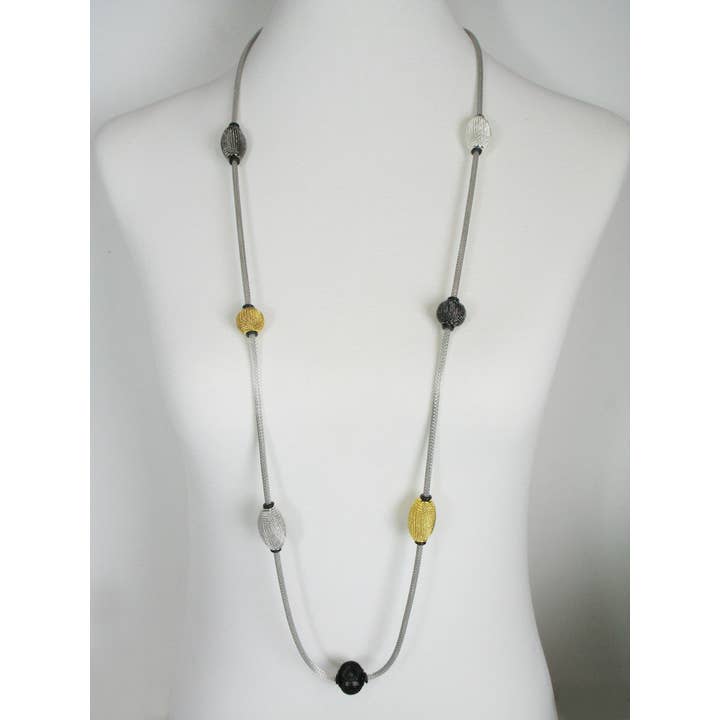 Colar de malha longa com contas de malha oval espaçadas por atacado de Erica Zap Designs
