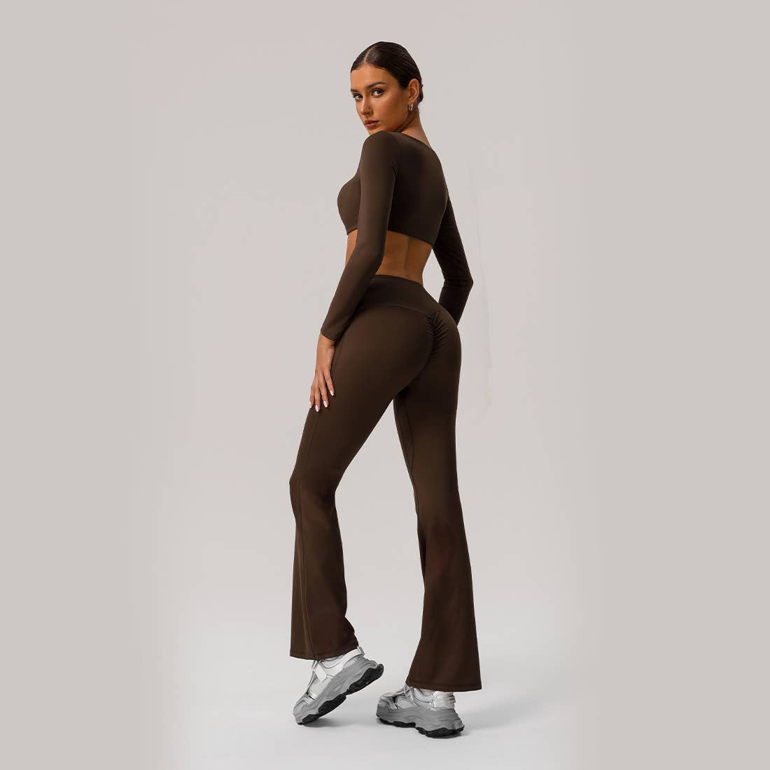 Sodalemon - Vente Ensemble de sport – femme - Ensemble de sport 2 pièces femme avec crop top rembourré et pantalon évasé9