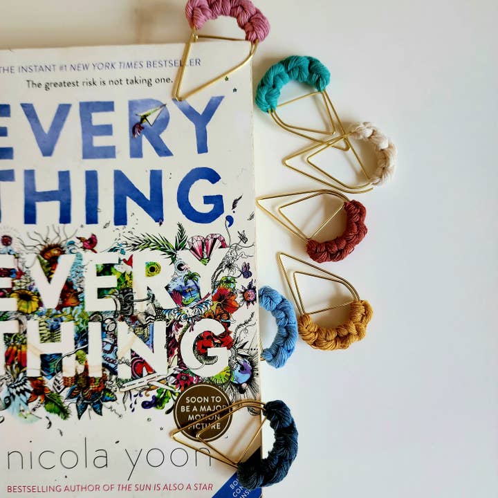 Handmade By Uruba – wholesale Bokmärke – Minimalistisk färgglad bokmärkescharm, handgjord boktillbehör6