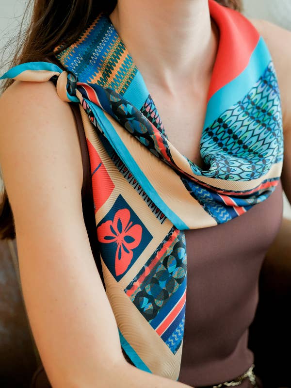 Sciarpa di seta da donna con libellula per la vendita all'ingrosso da parte di Mookaite.ch