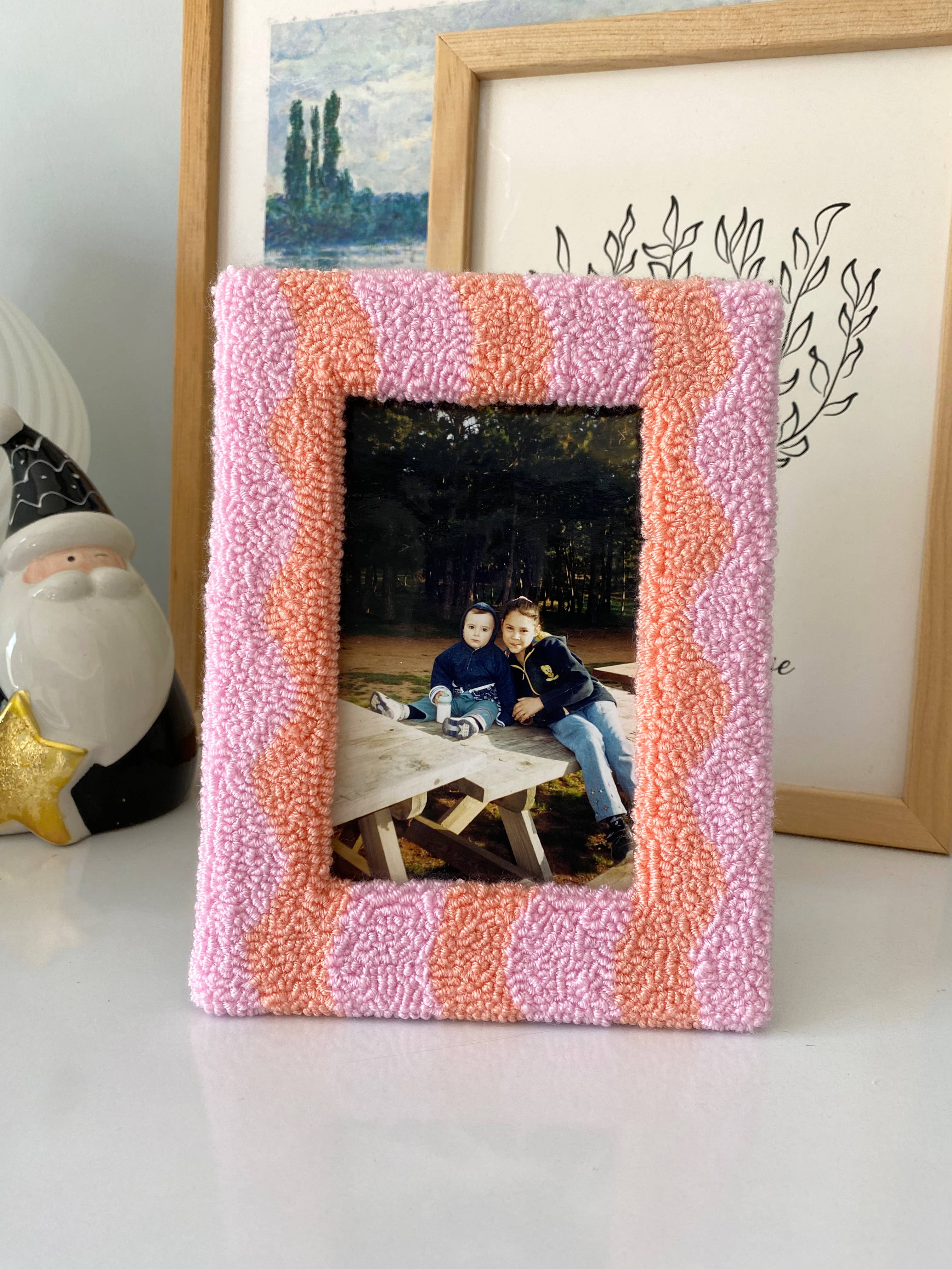 Mudita Rug Studio – Engroshandel Billedramme – Punch Needle Billedrammer – 3 Håndlavede Farverige Designs9