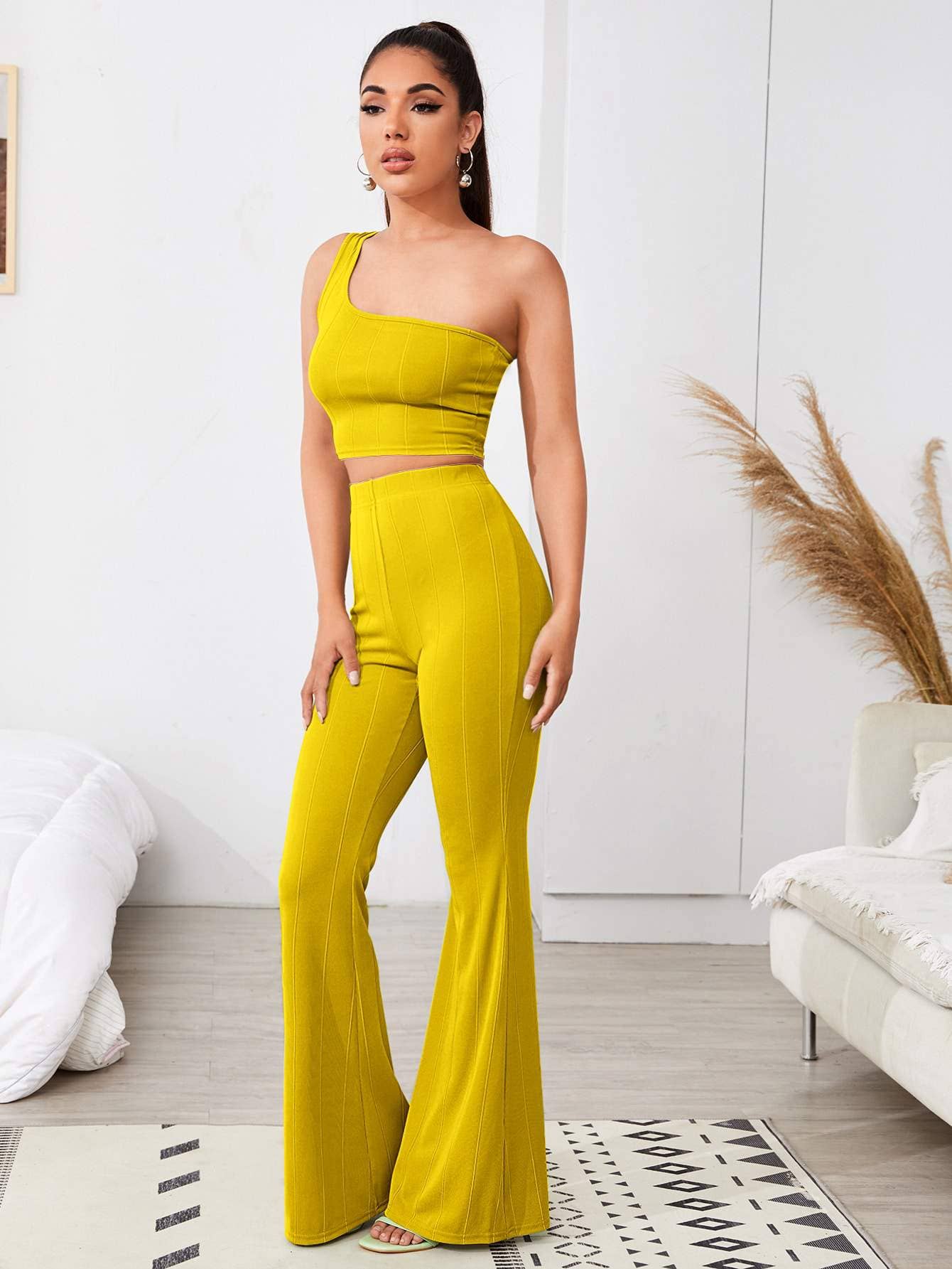 Fashion Combination – wholesale Set med topp och byxa – Dam – ribbad en-axel gröda topp & flare byxor set2